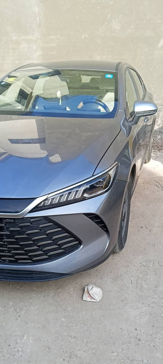 جن بلاس25 ماشيه الف يعني زيرو بيه طخه خفيف مصلحه فول غراضه أكمله 
داخل ابيض السعر 18 مليو
باسمي بغداد معربه أكمله 
***********
