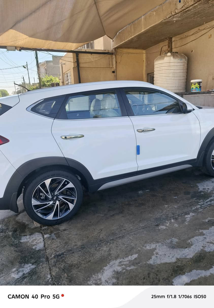 السلام عليكم توسان خليجي 2019 فول ما عده الفتحه ما بيهة أي ضرر مكفوله ما عده شخطين ولباقي كفاله كير ومحرك كفاله ماشيه 59 حقيقي تخم تاير جديد  الاستفسار على الرقم ***********
