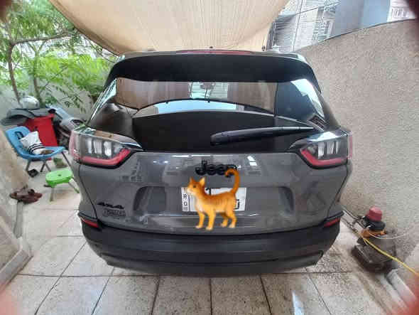 السلام عليكم
جيب شيروكي بزون 2023 اللون اسمنتي مميز اخت الجديده 
السيارة فول مواصفات لوكس أعلى فئة بالجيب بزون 
بانوراما
جنطة كهرباء واتو 
محرك 4سلندر 2400
رادار أمامي وخلفي  
انارة ترحيب بالمري
كشنات جلد
كشنات السائق والصدر كهرباء 
تبريد وتدفئة بالكشنات والستيرن
تشغيل عن بعد
لايتات زنون
بكلايت نيون 
حساس امامي+ خلفي
كاميرا خلفية
نظام نقطة عمياء
سايد بريك بصمة 
فور ويل
فتح ذاتي
نقطة عمياء
اطفاء ذاتي 
نظام ParkSense تطبك ابحدها السيارة
ماشية  19  mile
حادث السياره  ربع جاملغ خلفي ايمن 
السيارة ليبل واحد كلش نظيفه وجديده 
رقم بغداد  بإسمي تحويل مباشر
مكان السيارة: بغداد 
للاستفسار اكثر الاتصال على الرقم 
***********
