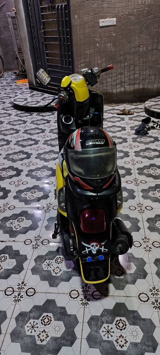 للـبـيــع♻️
السعر 600بيه مجال 💵

دراجه بوليس 2009🛵

كامله من كلشي. 

سلف +هندر. 

مع
صلنصه كاتم
+
صلنصه رياضي FM🌪

خرز حمر رياضي 
+
شلعه +معدل 

بيهه اضرار بلكفرات بصيطه 

الموقع او المكان ديالى بعقوبه باب الدرب📍

متواجد علـ واتساب *********** ☎️
