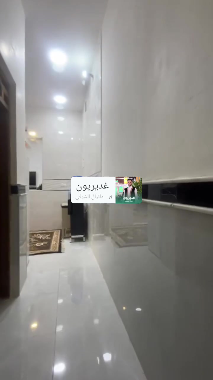 السلام عليكم دار للبيع سند 25
مساحه 100طابق ونص 
عنوان جمعيات حجي حسن الثانيه اربعه سايدات  
ارتفاع طابق الاول اربعه اله ربع  طابق الثاني ثلاثه وربع يحتوي على غرفه وحمام وصاله 
سعر على خاااص  
رقم الهاتف ***********
