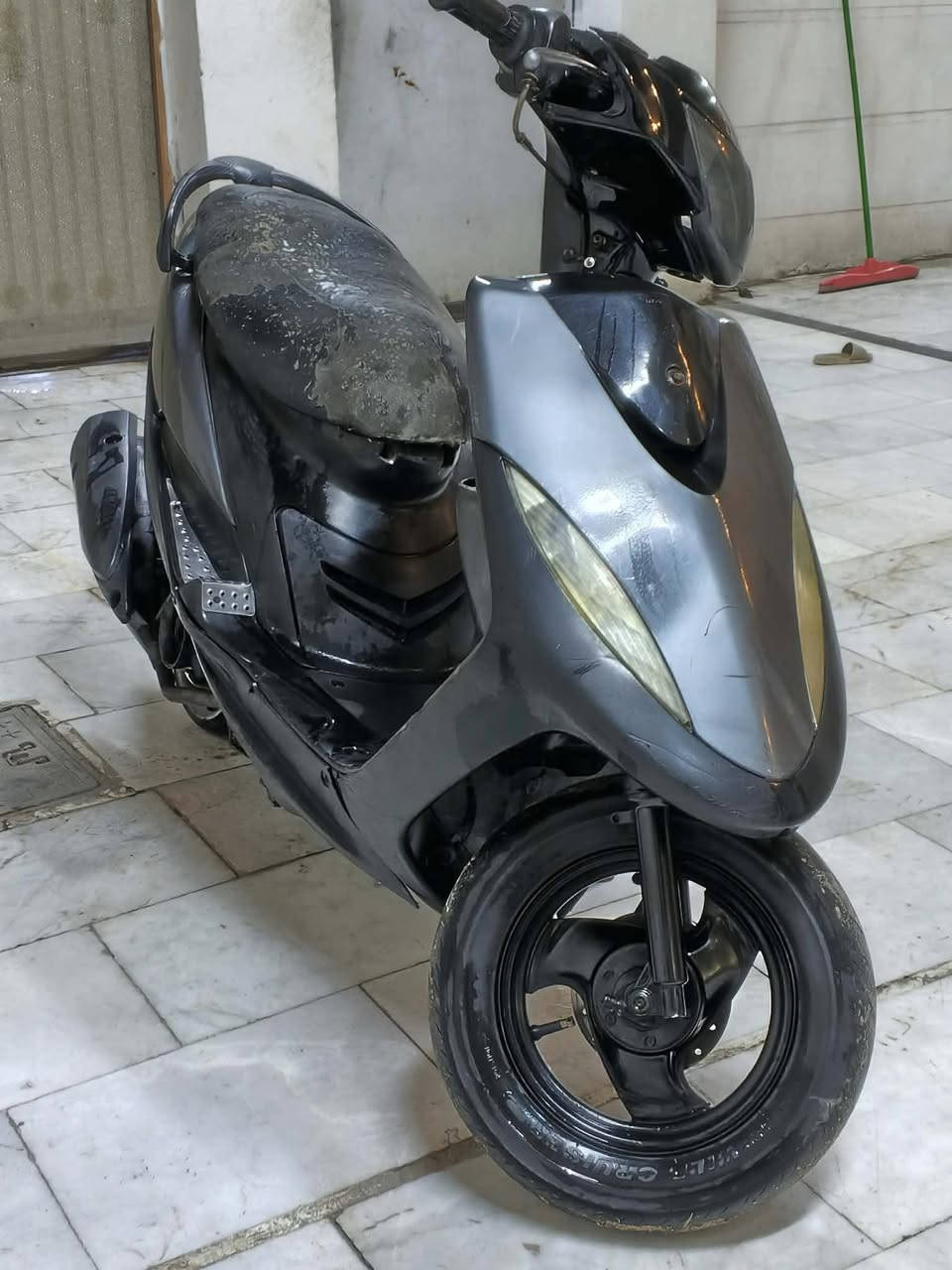 السلام عليكم دراجه ماكس عدله للبيع بوشه 55المشيفه شلعه ومعدل مكاني فلكه حي النصر بغداد السعر 425وبيهة مجال الاتصال ***********
