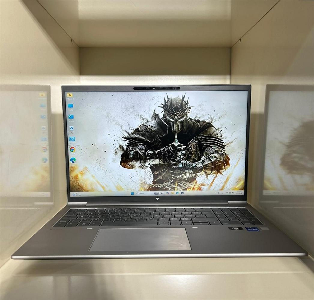 #الخارق كور i7 + جيل 12 + كارت شاشة خارجي + رام 16 (DDR5) بسرعة 4800 + هارد 1 تيرا + شاشة عملاقة 16 إنج  🔥🔥

أقوى لابتوب للإلعاب والتصاميم والبرامج الهندسية =  HP Zbook FireFly 16 G9

المحتاج العاب قوية و شغل ثقيل و شكل أنيق و وزن خفيف .. HP حققت المعادلة في هذا اللابتوب المميز.

#معالج_مرعب كور i7 / الجيل 12 / عدد الأنوية 10 / عدد الخيوط 12 🔥

رام 16 / DDR5 / بسرعة 4800 (تشغيل الألعاب و البرامج .. طلقة) 🔥

هارد عملاق 1 تيرا نوع SSD - NVMe (أسرع من SSD العادي إللي هو أصلاً سريع) 🔥

#كارتين_شاشة 🔥

كارت شاشة داخلي Intel UHD Graphics حجم 8 كيكا 

كارت شاشة خارجي NVIDIA Quadro T550 حجم 4 كيكا 

شاشة كبيرة 16 إنج دقة FHD+ (1920×1200) / أوضح من FHD 🔥

سبيكرات الصوت من الشركة العالمية Bang  & Olufsen (صوت محيطي رهيب للإلعاب و الأفلام) 🔥

وندوز Windows 11 Pro – أحدث وأسرع نسخة بالعالم 25H2 🔥

بصمة إصبع

أسرع شبكة وايفاي = Wifi 6E

#السعر 950 ألف مع #سيت_ملحقات (حقيبة + ماوس + ماوس باد + هدفون + ستاند تلفون + الشاحن)

بغداد شارع فلسطين (توصيل #مجاني بكل العراق)

واتساب ***********
