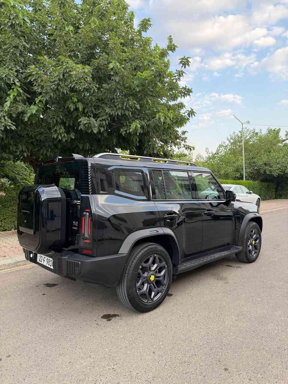 Jetour T2 luxury 
سعر 267$وەرەقە
مودیل2025
32,000km
ضمان شەریکە هارلم
کلین بدون صبغ 
رقم اربیل»مکان اربیل
محرک20Tتوربو
دبل اکسل 4*4
فول فول مواصفات
***********
***********
***********
واتساپ أربيل, العراق
