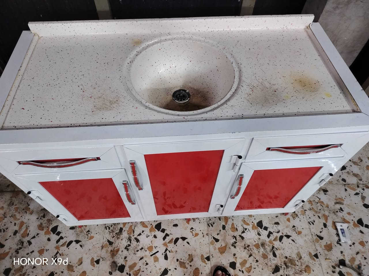 سنك مرمر حيل نضيف السعر 120وبي مجال ***********
