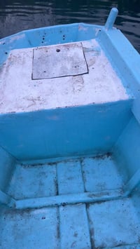 بلم فايبر • ٧م • نضيف