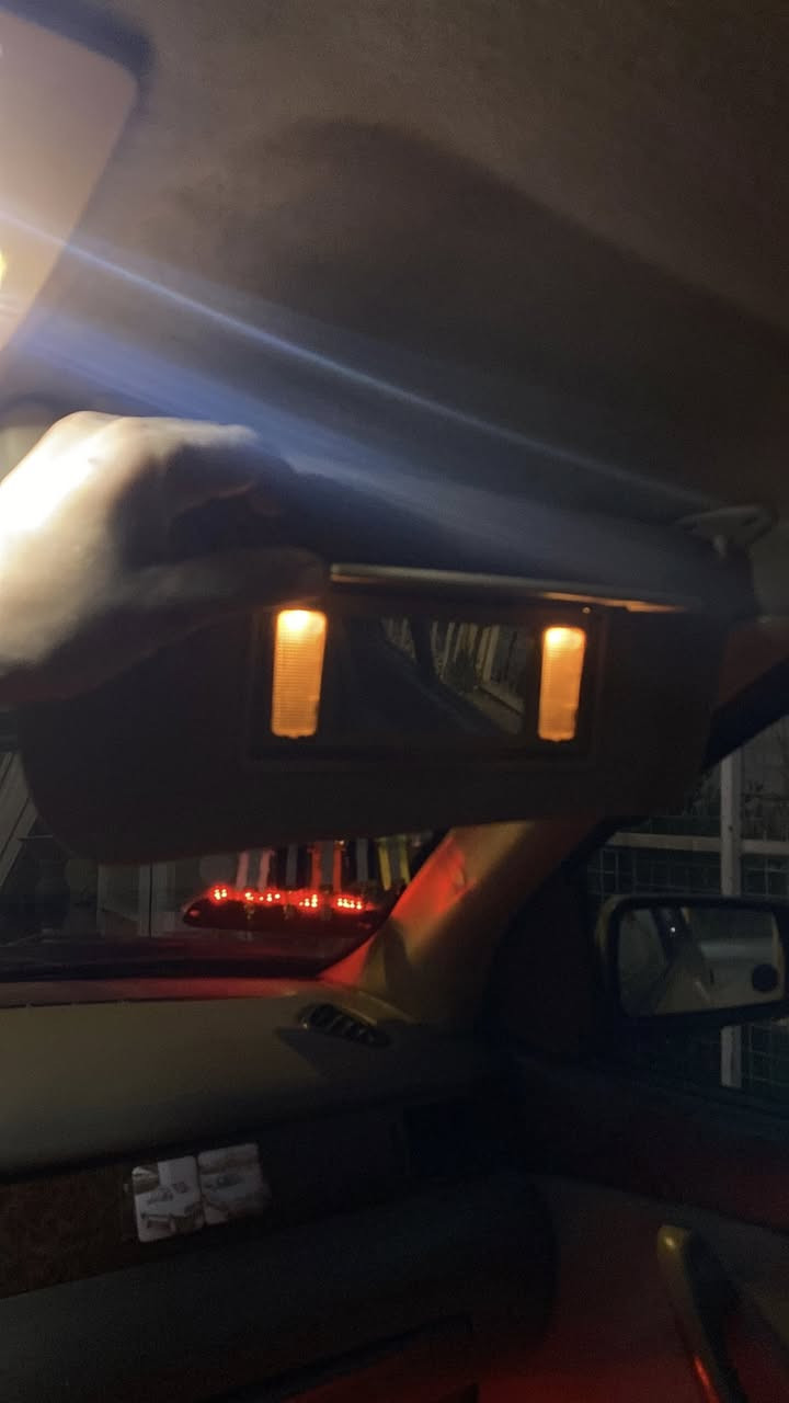 السلام عليكم
سمند 2012 

مكينة كير فرنسي جديد تدفئة تبريد 

بيها جاملغ امامي اليسار مبدل 

السيارة كاملة مثل ما موضح بالصور خياسات وغيرها كله بالصور كدام عينكم 

كهربائيات كلها شغالة

مكانها ديالى 

*********** 

السعر 34 وبيها مجال
