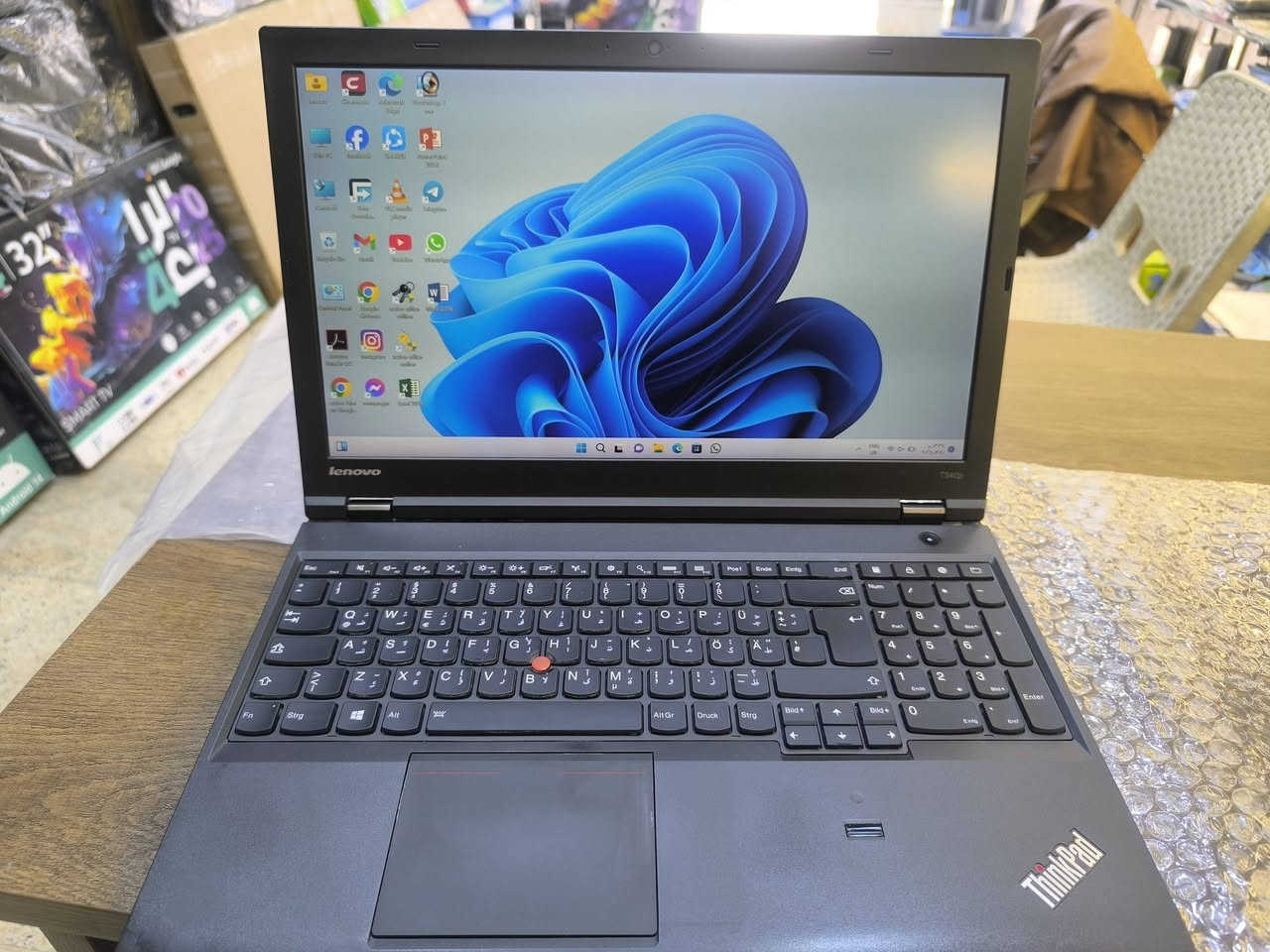 قطعة واحدة فقط.....

LENOVO

🌹T540 P🌹
شاشة 15.6
195🔥  الف دينار  فقط مع التوصيل والحقيبة والماوس 
نظافة مائة بالمائة 
والاسبقية لمن يحجز اولا 

سعر نهائي لطفا

معالج/Ci7  نوع MQمن الجيل الرابع 
الرام /8gb
الهارد/256ssd
تحتوي على DVD/RERITER

للتواصل والحجز 
***********
الموصل /موصل الجديدة 
الابداع الهندسي 

#يوجد خدمة توصيل لكافة محافظات العراق

