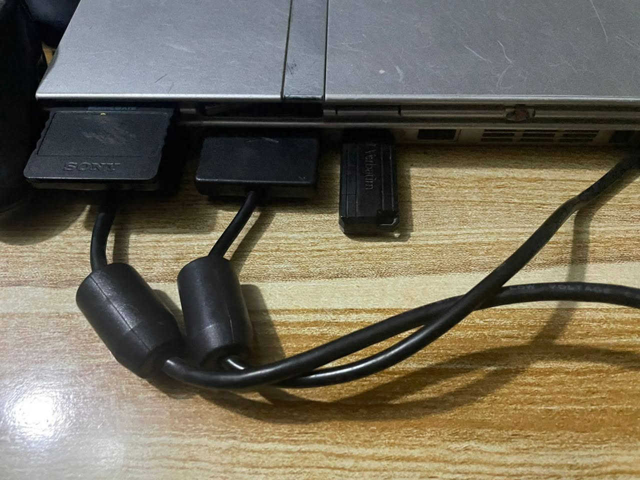 السلام عليكم
بلي 2 شغال لبيع مع يدات 2 ويحتوي 24 لعبه 
سعر 50 الف وبي مجال


**إذا كنت صاحب هذا الإعلان وتريد حذفه لأي سبب، رجاءا أرسل رسالة إلى الدعم الفني**