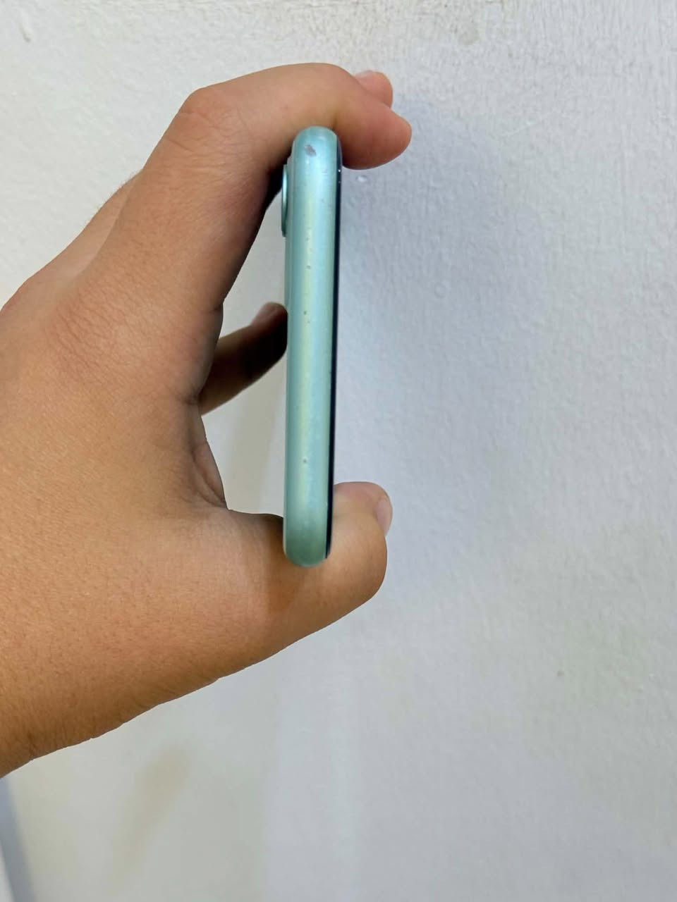 ‏iPhone 11 عادي الشريحة تك والذاكرة 64 وبطارية الجهاز 78 وما مفتوح الجهاز السعرخاص  على الرقم ‎***********
