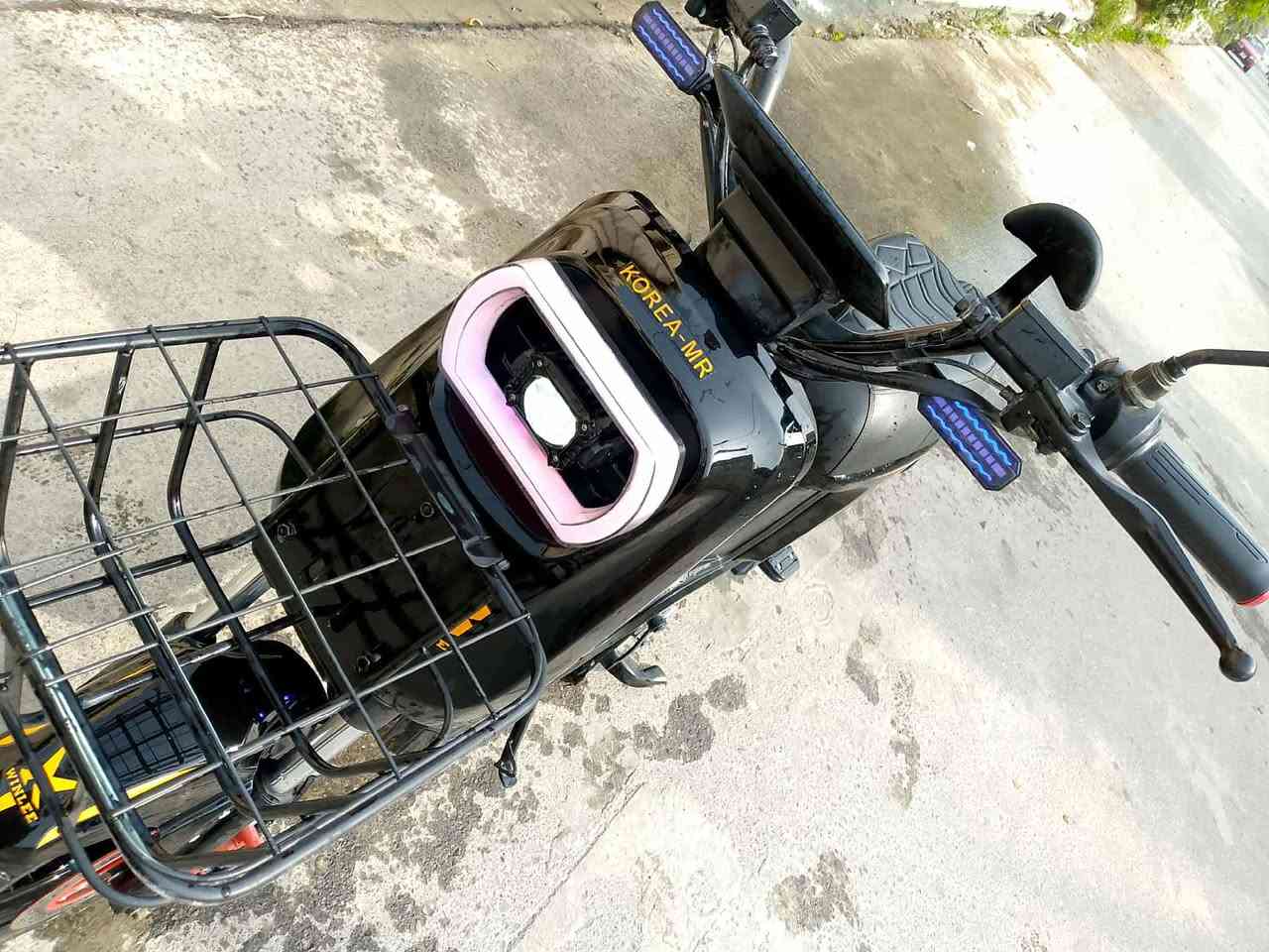 ماطور شحن للبيع
كامل مكمل كلشي ما يعوزه 

من شركة كوريا MR

اللون اسود ، R8 

شغال كله 

السعر 460 وبي مجال 

التواصل ***********
