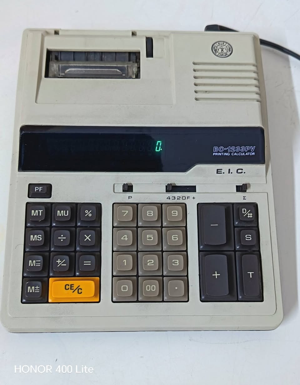 جهاز حاسبة (كاشيير) قديم انتاج شركة الصناعات الإلكترونية بغداد يشتغل ونضيف جدا السعر  ٣٥ وبي مجال المكان البياع للاستفسار خاص


**إذا كنت صاحب هذا الإعلان وتريد حذفه لأي سبب، رجاءا أرسل رسالة إلى الدعم الفني**