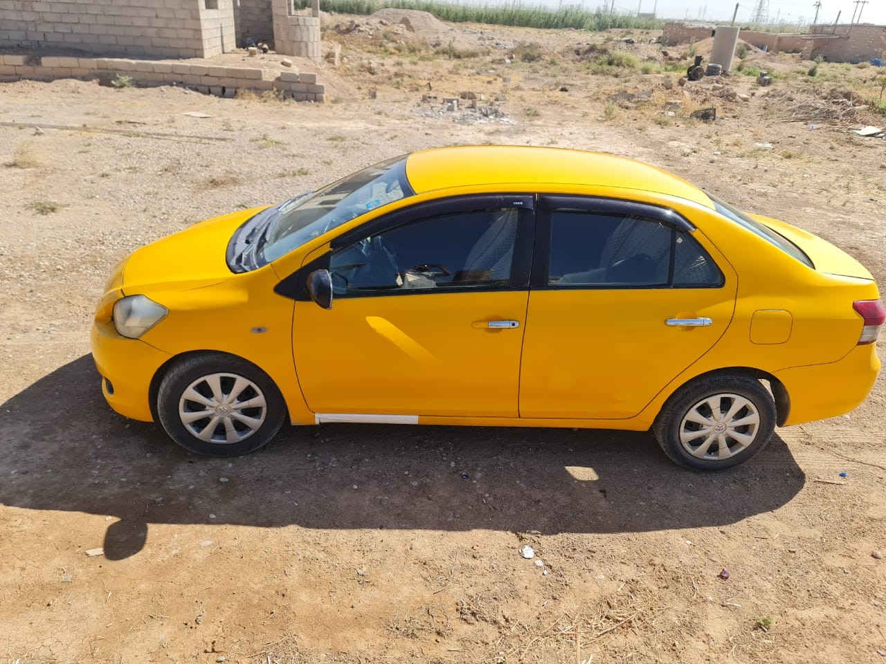 السلام عليكم سياره يارس تكسي بيها ضرر قطعتين وتصفيات للبيع السعر ٧٠ وبيها مجال للطيبين العنوان كركوك اتصل ع الرقم ***********
