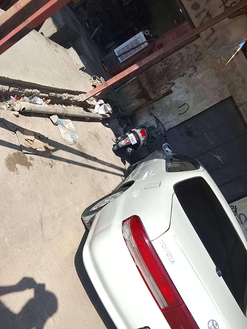 السلام عليكم
كرسته مديل ١٩٩٣ 

مكفوله من كص والنقل بيها ضربه جاملغ خلفي 

مصبوغه جماليه 
مكينه ونجي ناعم 
سياره خير من الله حداده جديده مكينه وكير جدد تبريد جديد

بطاين كشنات جدد ويل جديد كهربائياتها كلها شغاله شاشا تاب 

السعر ٦٠ وبيها مجال 

العنوان البصره قضاء القرنه 

***********
