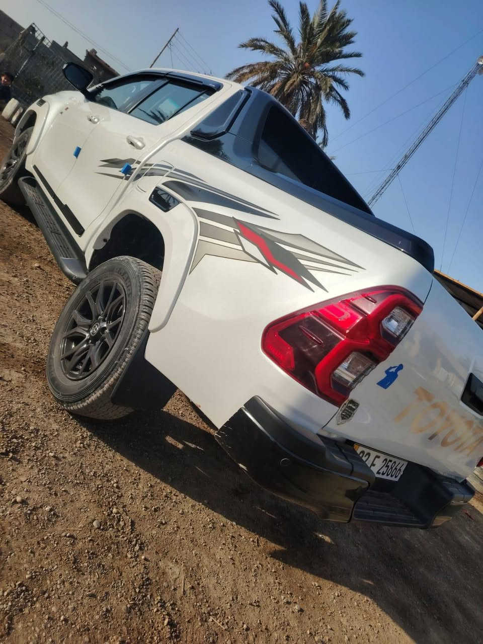 السلام عليكم للبيع هايلوكس جي ار ٢٠٢٣ فول مواصفات رقم أربيل كفاله عامه حسب علم السونار ماشيه ٤٧ الف حقيقي للإستفسار اتصل *********** او *********** المكان السياره بغداد
