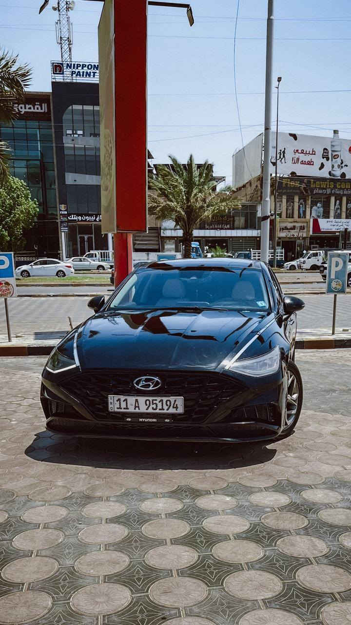 للبيع هيونداي سوناتا موديل 2021 لمتدد فول الفول 
رقم بغداد معوقين 
حادث امريكا جاملغ خلفي و قبق جنطه 
الباب الخلفي فقط ملاون ويه جاملغ .

المواصفات : 
1 - بانورما 
2- لايتات ديناميكي 4 عدسات 
3- حساسات امامي خلفي 
4- رادار امامي خلفي جانبي 
5- مرايا كهرباء متحركه  
6- مكينه 2500
7- رادار تصادم وقوف 
8- كشن كهرباء  بيجي +تدفئة+حفظ وضعية.
9- لد انارة داخليه بلادي عدة اللوان 
10- تحكم ستيرن جهتين 
11- كروس سرعه + تحديد مسار والخروج عن المسار
12- اربعه انظمه قياده 
13- تبريد خلفي 
14- مرايا وسطيه وجانبيه عاكسه للضوء 
15- حساس مطر + تشغيل عن بعد 
16- سستم صوت بووس 
17- داتا شو + تبريد قطعتين 
18- ستيرن هيتر 
19-شاشه كبير ذكية +ابل كار بلي 
20- الصندوق ذكي يفتح عند الاقتراب منه 
21- شحن لا سلكي 

 السيارة حلوه ونظيفه  
السياره رايدها. 147$ ورقه وبيها مجال 
مكاني نجف تجي تشوف بعينك وبيك خير وادلل 
رقمي *********** النجف, العراق
