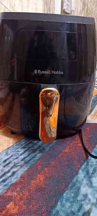 السلام علیکم مايكرو للبيع جديد جدا فقط خلل صغير بي توصيل موجود 0773908...