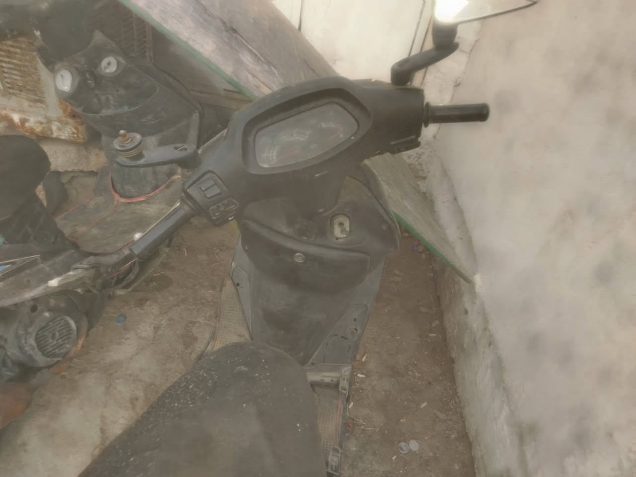 اعيد النشر بسبب الوعود الكاذبة دراجة سبيسي ماليزي   كايمة لاطشة للبيع السعر 50000 قفل خمسين الف 
مكاني قرب جسر السنك ***********
