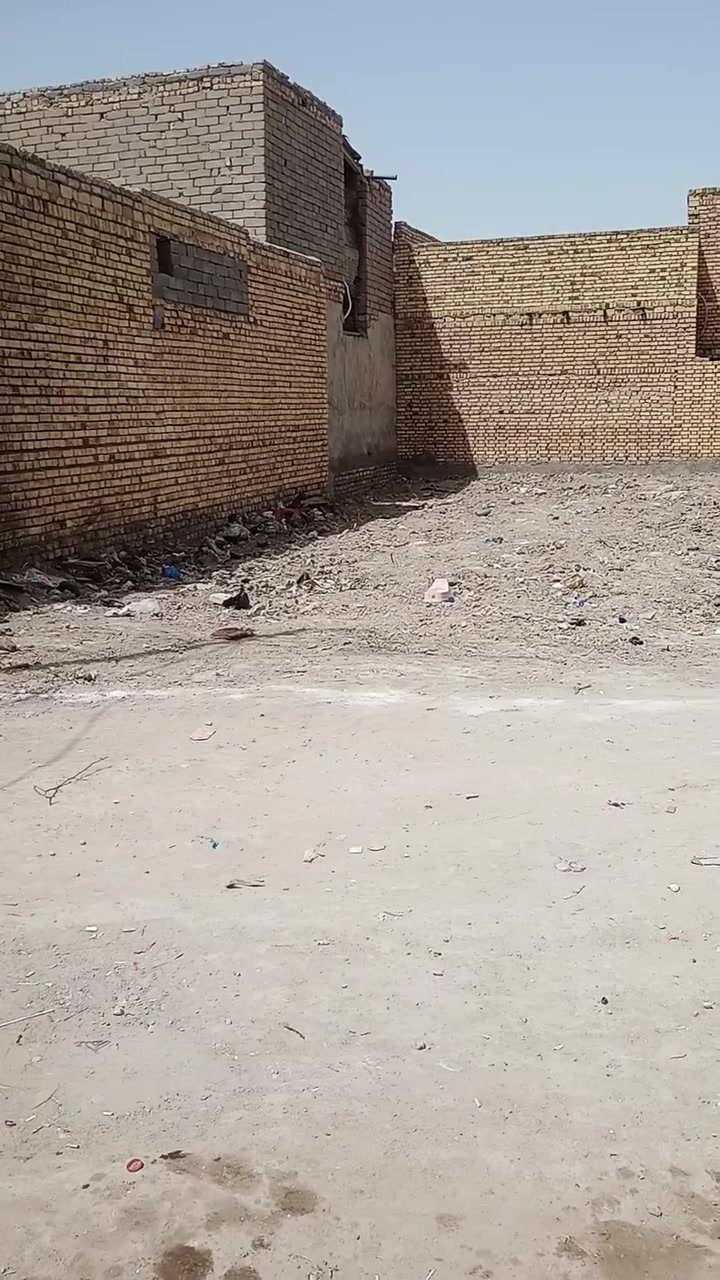 قطعه زراعي للبيع المساحه 140متر كافت الخدمات ماء كهرباء مجاري انترنيت ضوىي سديناويه شارع متوسطه صفي الدين قرب مكتب الغاز ***********
