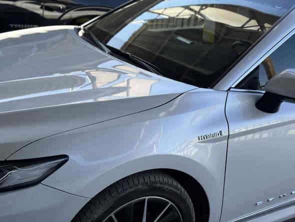 السلام عليكم
كامري ٢٠٢٤ ماشيه ٣٠ الف 
مكفوله كفاله عامه 
خليجي ايبرد وكالة عبداللطيف 
رقم بغداد الجديد بأسمي 
السعر / ٢٥٣$ 
للاستفسار / ***********
