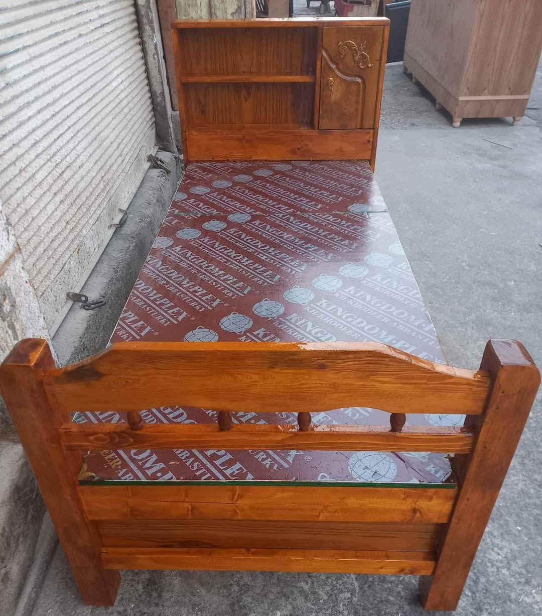 سلام. عليكم  تخوت لبيع وسعر مناسب حي الكرمه مقابل جامع الرزاقي ***********ابو محمد
