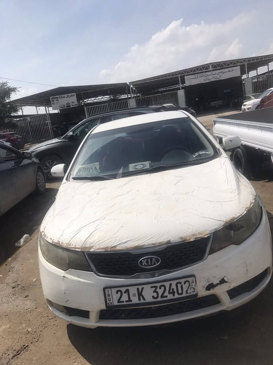السلام عليكم كيا سيراتو  خليجي 2011للبيع السياره بيها. بل البنيد شويه صبغ  السياره نضيفه حيلل رقم سليمانية. مواصفات فول عادي السعر ١١١ورقه. وبيها مجال  والاستفسار عل الرقم *********** العنوان صلاح الدين سامراء وموجود وتساب
