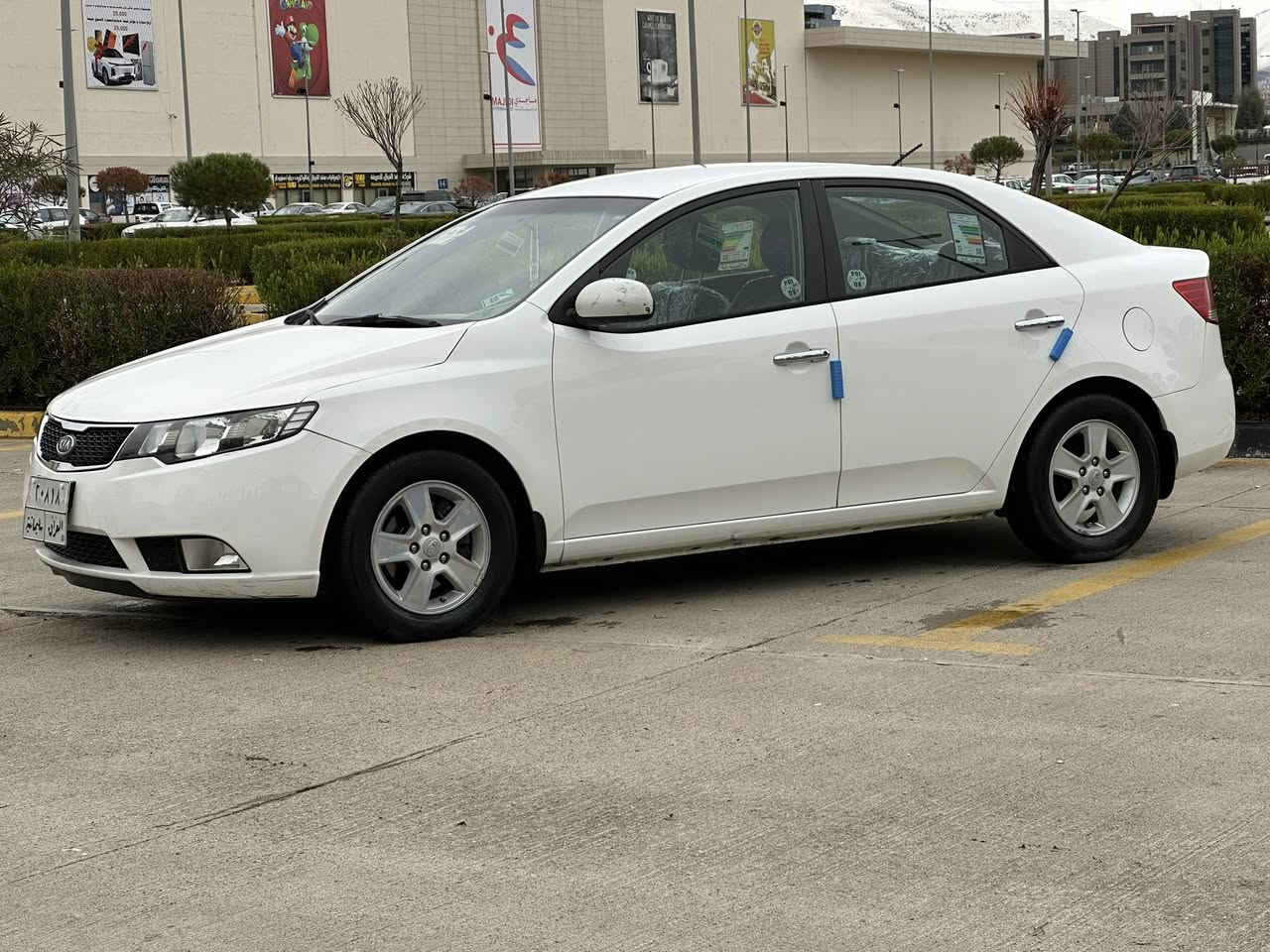 السلام عليكم كيا سيراتو للبيع موديل 2011خليجيه مكينة 1.6دوش موصفات السيارة 5ويل كب گير  6it نمر  داخل لونين  كشنات ماروني  دشبول اسود تخم تايرات جدد حداديه امامي خلفي  نضيف  بولش حمام جاهزه السياره مابيها مصرف  البنيد اثر لزكه  صبغ مكان سياره سليمانيه  السعر 107     الاستفسار ***********
