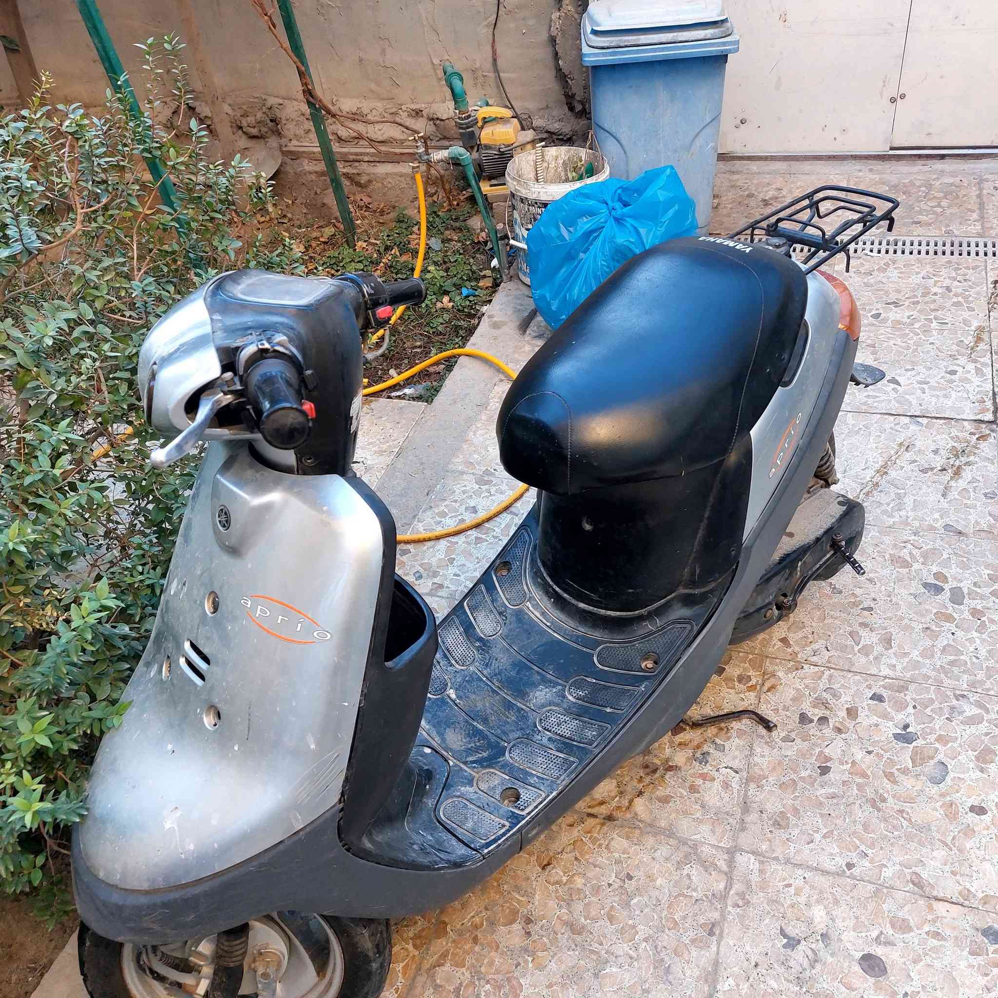 دراجه للبيع موديل 2003 
السعر 250 وبيه مجال 
الموقع حي السلام 
***********
