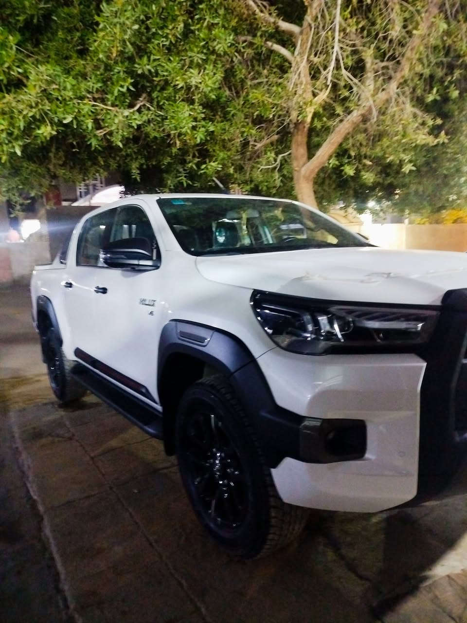 هايلوكس ادفنشر موديل 2025 
زيرو ماشيه 11 الف 
كفاله عامه على وضع الشركه 
السياره بأسمي يعني تحويل ثاني يوم ***********
