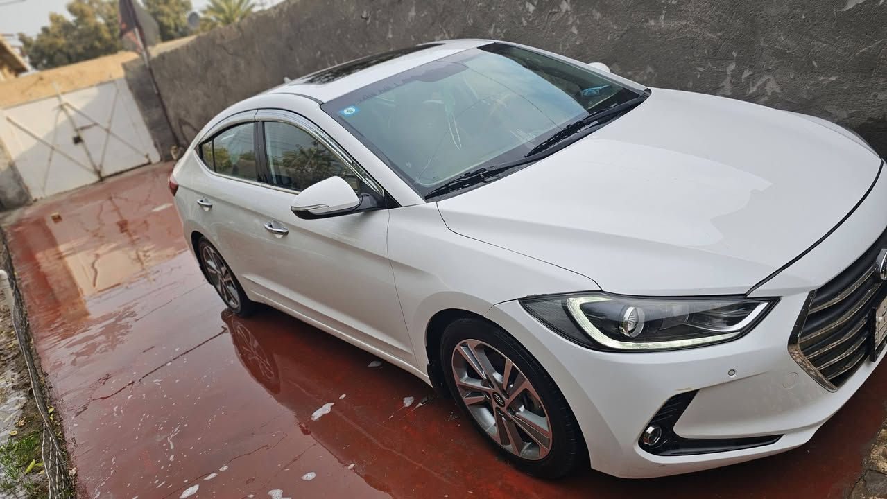 النترا 2017   فوول مواصفات 
فتحه 
شاشه
تبريد قطعتين
مري شفط 
تحكم بالستيرن فول
الكشنات الاماميه تدفئه تبريد 
الكشنات الخلفيه تدفئه 
الكشن الامامي كهرباء 
خزن ميموري
ترحيب عند الاقتراب 
حساسات امامي خلفي 
تبريد منفصل 
بصمتين السياره 
رقم***********
