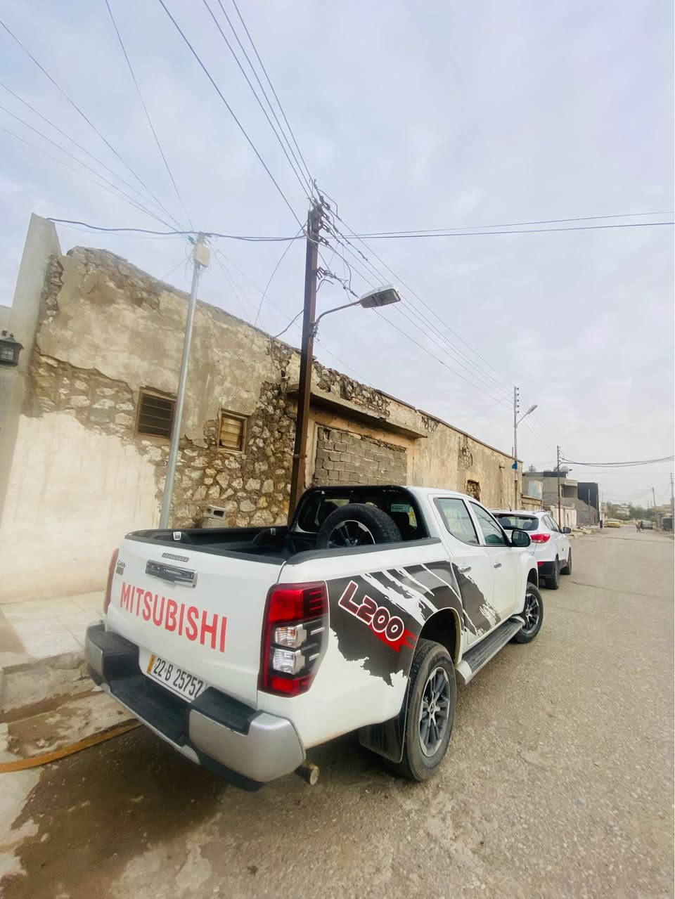 L200 للبيع او المراوس 2020 
محرك مامفتوح 

بانزين ودبلً اكسل 

عالي 

ماشي ١٣٣

سنوية ٢٠٣٠

منظومة غاز ٦٠ لتر

بي حالوب بل بنيد والسقف السقف معدل PDR والبنيد مامعدل بلادي

سعر ١٨٥ وبي مجال

*********** كركوك, العراق
