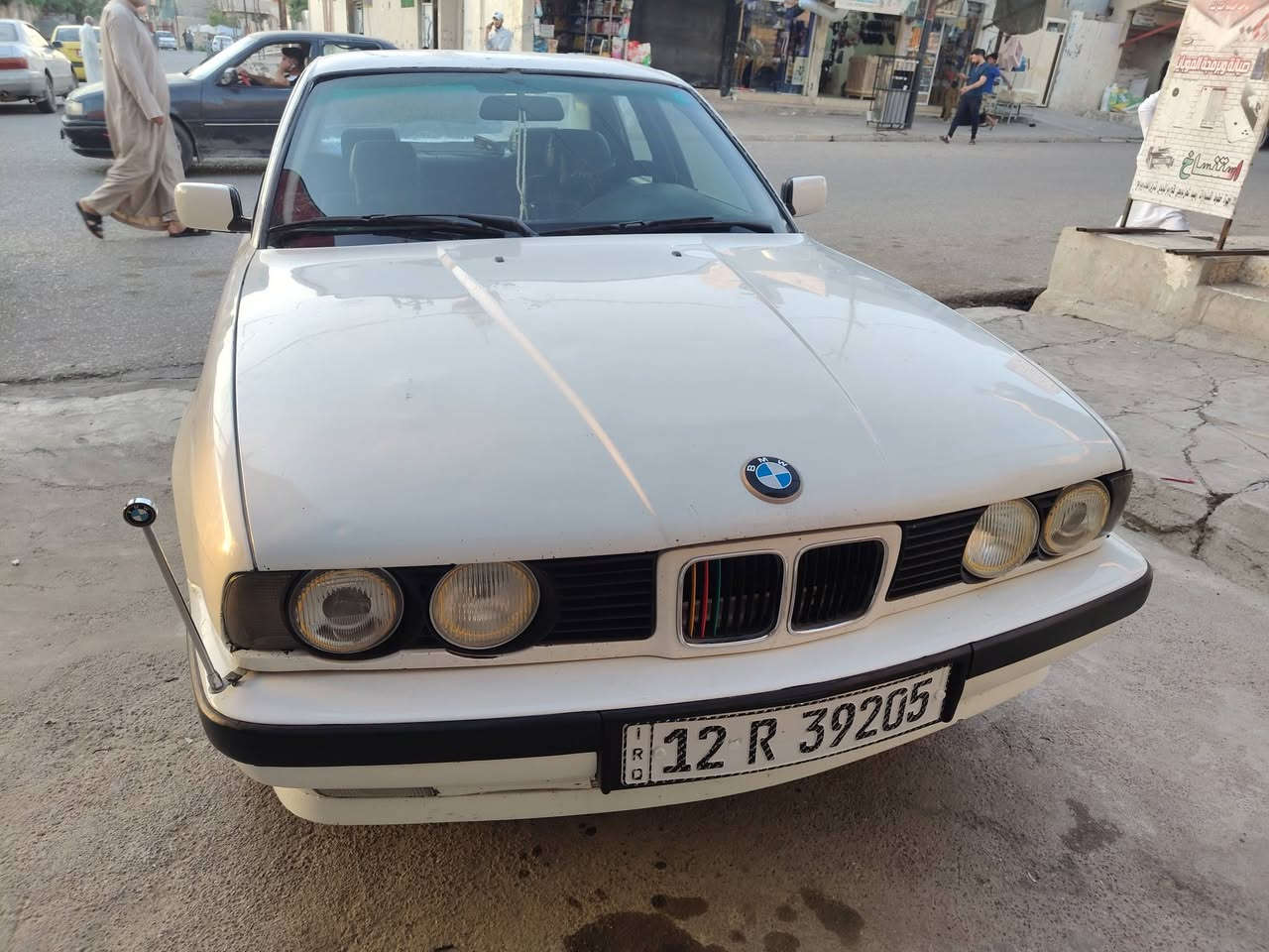 بي ام مديل 91 520 بسمي ابيع تحويل كير ومكينا واكسن جدد طخم جديد تبريد ثلج سعر 50 رقم تلفون ***********
