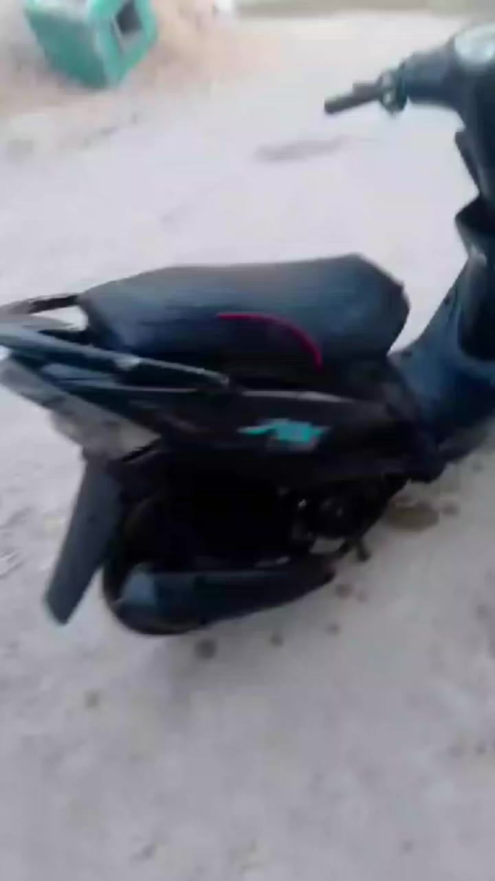 سلام عليكم شباب ماكس للبيع ما ناقصه شي بس كابريتر مالته تعبانه  والصالنصه مالته بيه صوت لين مابيه كعكه السعر 450 وبيه مجال ‏‪***********‬‏ وهاذ رقمي متواجد فقط عل واتساب
