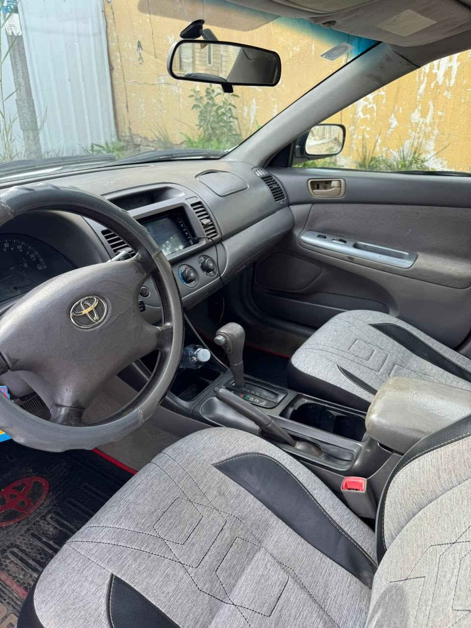 🚗 للبيع تويوتا كامري 2005
محرك 4 سلندر حجم 2400
رقم بغداد
السنوية غير نافذة
باسم صاحب الرقم (الرقم موجود بالمنشور)
مصبوغة عام جمالية
السيارة عليها إدامة كاملة وبوليش خارجي
نظيفة جداً وما تحتاج شي
💰 السعر: 94 ورقة وبيه مجال للجادين
للاستفسار الاتصال على الرقم الموجود بالمنشور.
***********
ابو حسن بغداد, العراق
