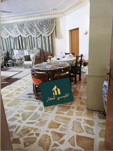 للبيع في السيدية لدى مكتب القيسي للعقار
بيت كلاسك نظيف

مساحة 300 م²        الواجهة 12 م          النزال 25 م

يحتوي على…
#الطابق_الارضي غرفة نوم وصالة ومطبخ وخدمات وكراج وحديقة 
#الطابق_الاول اربع غرف نوم  وخدمات

📍الضباط خلف شارع الخيزران من جهة كلية الشعب

( السعر وتفاوض مباشر مع صاحب العقار )

للاستفسار اكثر اتصل على الارقام او مراسلة الصحفة 

***********

***********  

👇🏼👇🏼👇🏼👇🏼
                        مكتب القيسي للعقار 
السيدية ⬅️ شارع المركز مقابل التفاح الاخضر 

🔴 نكفيك عناء البحث ✔️ لتمتلك عقارك

عندك بيت 🏠 وحاير شلون تبيعه نحن نجيبلك المشتري وبسعر الذي يناسبك

عندك بناء 🏗️ وما عندك وقت تبني نحن نبني لك بأسعار تنافسيه وبكوادر هندسيه مع توثيق مراحل العمل بالتصوير حتى تكون مطمئن
