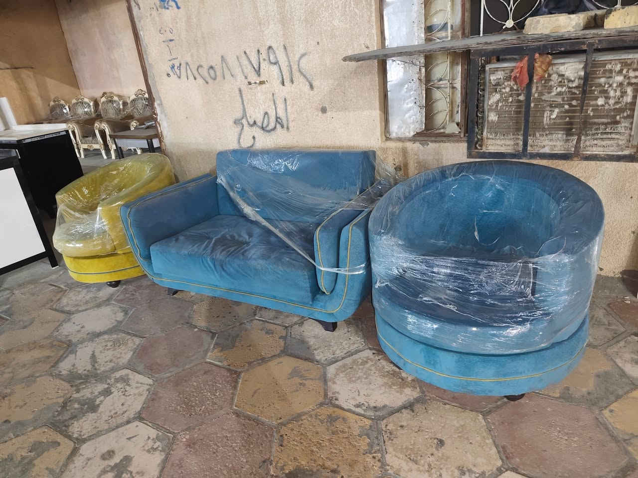 السلام عليكم تم تنزيل الحاويه اثاث منزلي باله وجديد نواع الغراض منزليه 

العنوان الناصريه الإسكان الصناعي نزلت جامع الكبير بالبدايه رقم الهاتف ***********
