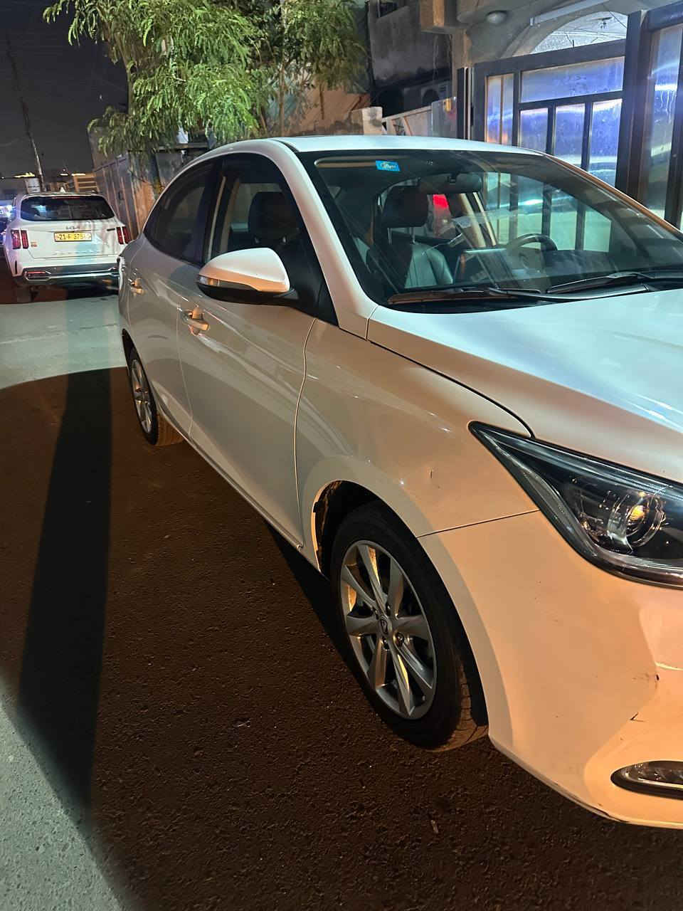 شانجان l7 للبيع
موديل 25 فول مواصفات فتحه شاشه لد نهاري لون السياره ابيض 
محرك 1500cc اقتصادي 
السياره بعده زيرو 
السعر ٩٥ بي مجال
*********** 
مكاني بغداد حي الجهاد
