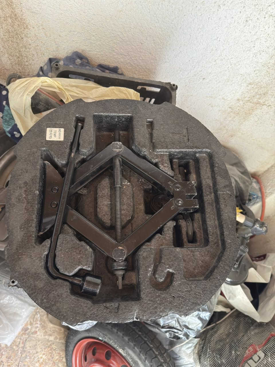 للبيع غراض فورتي ترهم من موديل 19 الى 21
الغراض كلها نضيفه 
***********
