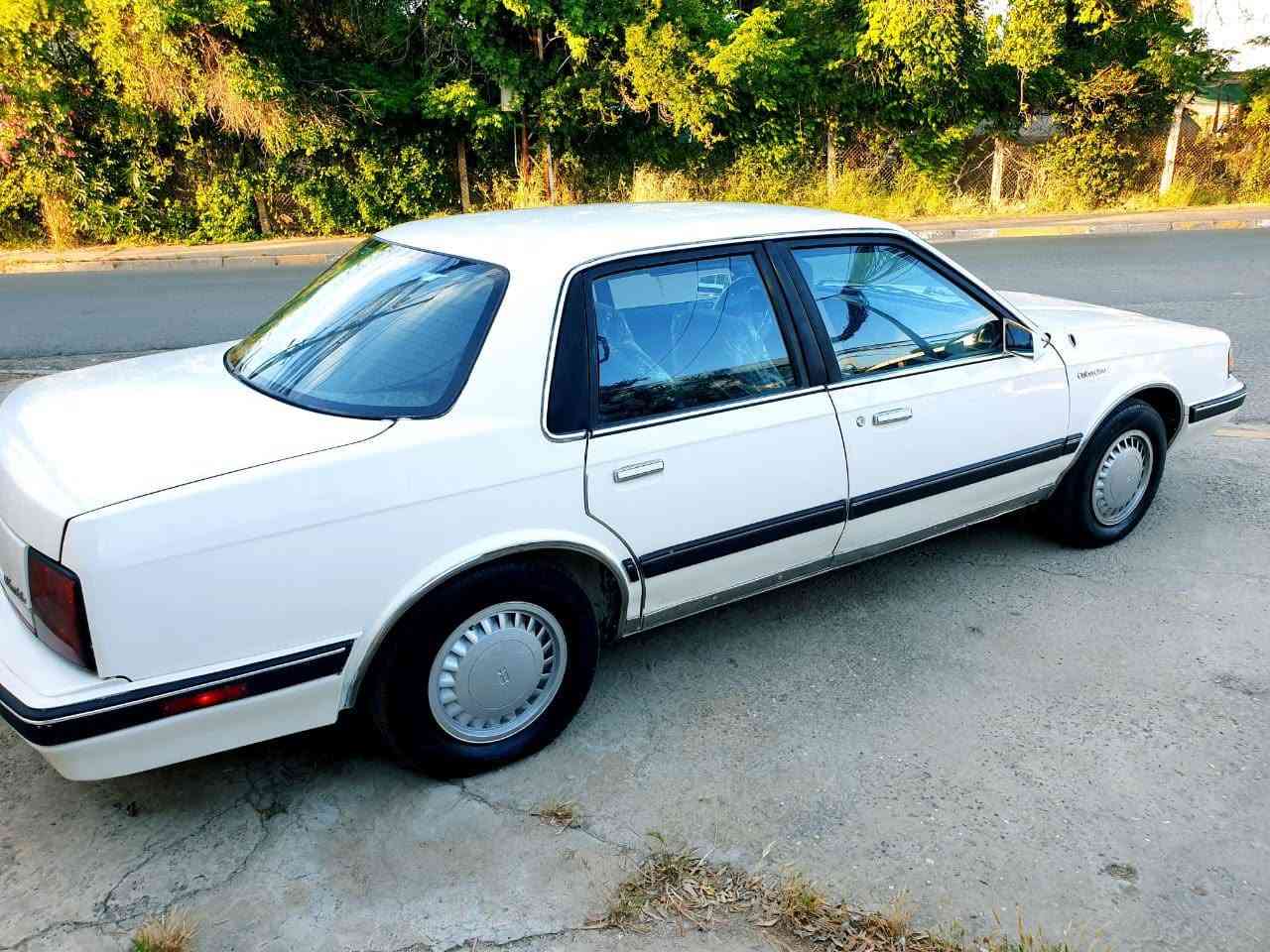 اولدز موبيل 1990
السعر 45 ورقه بيها مجال 
رقم نينوى دولي بإسمي السياره
سنويه 2031 هزه جديده
مكينه بلادي شرط لا صرف ولا نفخ
كير بلادي شرط 
الصدر (الطخم) جديد
صبغ سقف صندوق بوند اثر تشليع
بدون ضرر بدون دعم
كهربائيات كلها شغاله
تبريد كمبريسر مجيم
بيع فقط بدون مراوس نقد بدون اقساط
مكان السياره موصل /حي الزهور
للاستفسار التواصل ع خاص...


**إذا كنت صاحب هذا الإعلان وتريد حذفه لأي سبب، رجاءا أرسل رسالة إلى الدعم الفني**