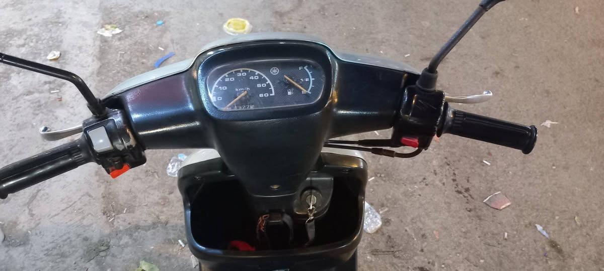 دراجه بطه نظيفه جدآ مامفتوحه كلها بلاديه 
مال جناي والنظافه موضحه هاتف ***********
