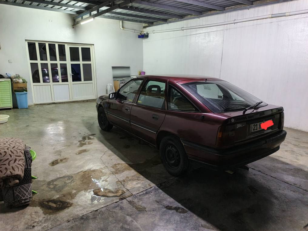 أويل فترة كير اوتماتيتك رقم، سليمانيه  موديل ١٩٩١,، سنويا هزه جديد،  سياره بل كركوك بدون صبغ وضرب كير محرك نظيف إطارات صدر، جديد بسبب عدم ***********،، ***********  سعر ٣٨ورقه شويه مجال جو ٣٥ مايصر Negombo, Gampaha
