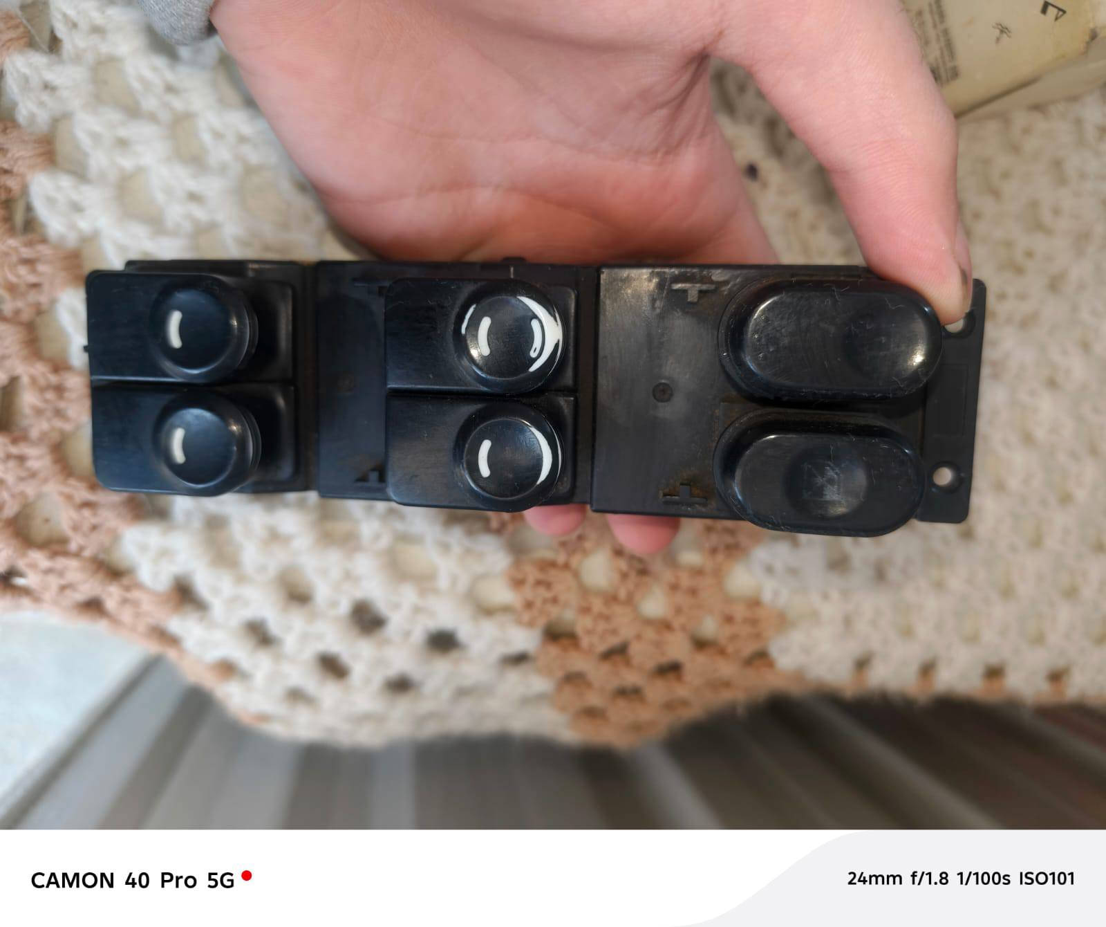 السلام عليكم 
يوجد لدينا ادوات اكسنت مضلع 
للاستفسار ***********
