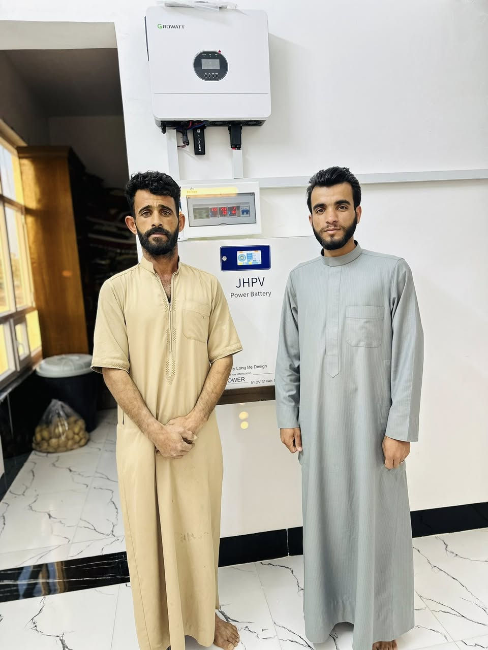 سما بغداد للطاقة الشمسية
سما بغداد للطاقة الشمسية تواصل عملها الدؤوب في ربط منظومات الطاقة الشمسية وتوفير طاقة مستقرة للمواطنين.

تم بعون الله ربط ثلاث منظومات طاقة شمسية في محافظة صلاح الدين – ناحية يثرب 📍 للأخ عمار مظهر العياش، وكما يلي:

🔹 المنظومة الأولى: بسعة 40 أمبير (ليلي ونهاري).
🔹 المنظومة الثانية: بسعة 16 أمبير (ليلي ونهاري).
🔹 المنظومة الثالثة: بسعة 16 أمبير (ليلي ونهاري).

مواصفات المنظومات:
 بطاريات بضمان 5 سنوات
 إنفيرتر بضمان سنتين
ألواح طاقة شمسية بضمان 30 سنة

تم أيضًا عمل حدادة خاصة لقاعة البطاريات حسب طلب الزبون.

📞 للحجز والاستفسار:
الاتصال على رقم السيد وائل أبو محمد – مدير المبيعات
***********
