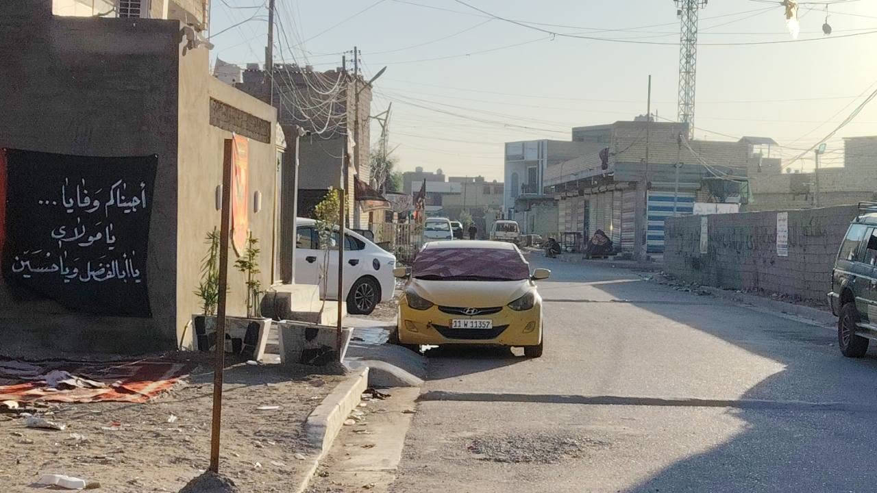 قطعه أرض في حي الرحمه واجه 4 نزال 12 ركن علئ شارع بين الرحمه وسفير شارع أسواق ابو ملاك ركن على شارع الشراي يتصل ويدلل ***********
