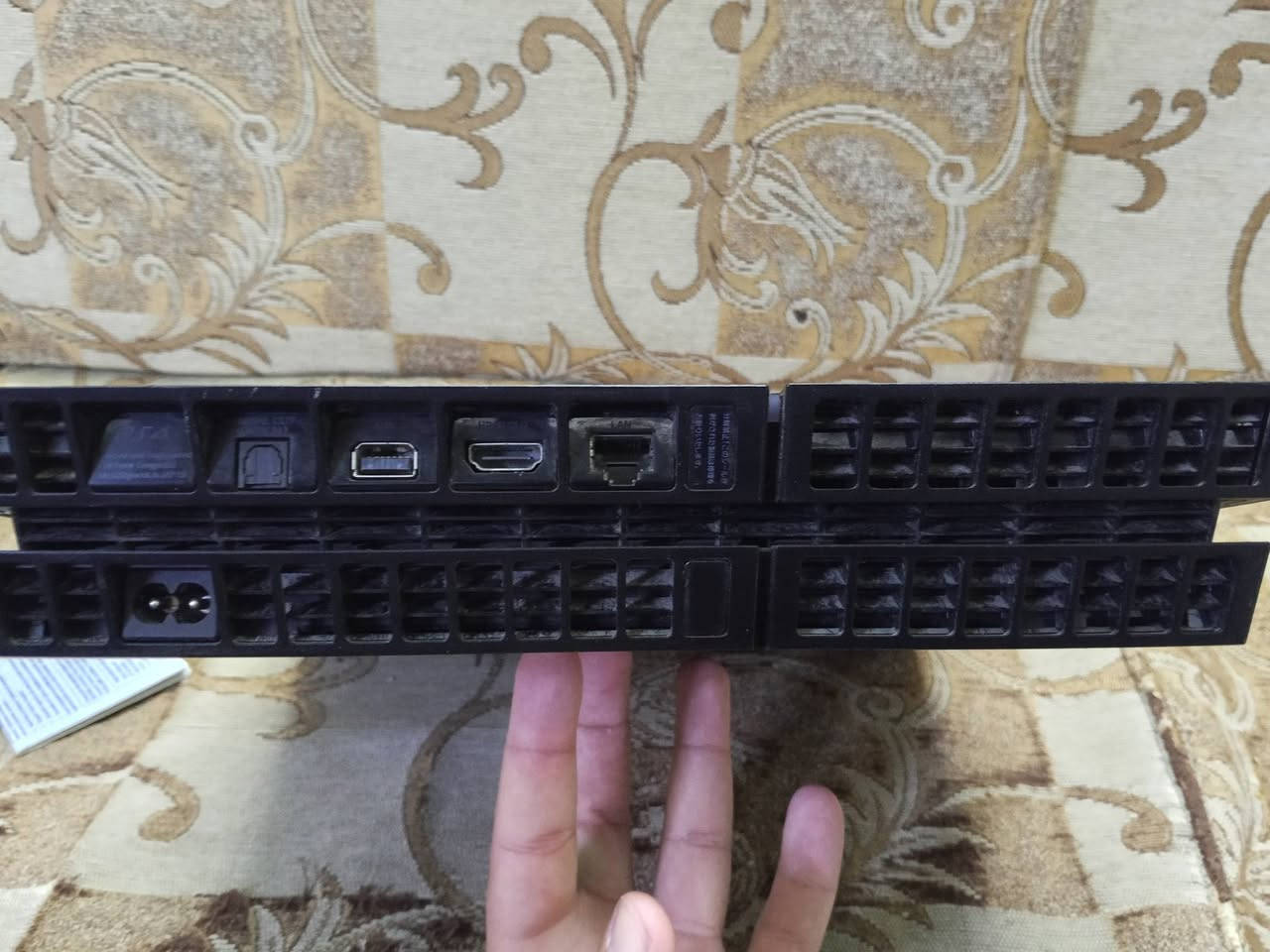 سلام عليكم شباب
Ps4 فات مهكر 
نظام 11.00
نظام القطعة التهكير مو فلاش 
العاب ..ردد ردمشن 2 / غاد اوف وار 4 / مصارع انمي / FC26 /FC25 /PES18 / مع تطبيقات تنزيل العاب و الملفات 
مع ثلاث جويستكات 
الحمرة اصلية 
الزرگة تجارية 
وهاي السودة مال سبايدر مان تشتغل عل ps4 / ps5 اصلية مع شاحنة خاصة 
مع يو بي اس ماركة زيوس مودة الشغيل 40 دقيقة بعد اطفاء الكهرباء 
ملاحظة/ ال يو بي اس ايشغل البلي فقط ما ايشغل الشاشة 
انت تگدر اشغل الشاشة علية بس هذا الشي راح ايقلل عمر ال يو بي اس .. وشباب النضافة هي تحجي البلي يمي تقريبا سنة وحدة اي مشكلة ما واجهتني .. معلومة الي ياخذة اعلمة شلون الينزل العاب من اموبايل لل ابلي يعني طريقة ناجحة اني استعمله


**إذا كنت صاحب هذا الإعلان وتريد حذفه لأي سبب، رجاءا أرسل رسالة إلى الدعم الفني**
