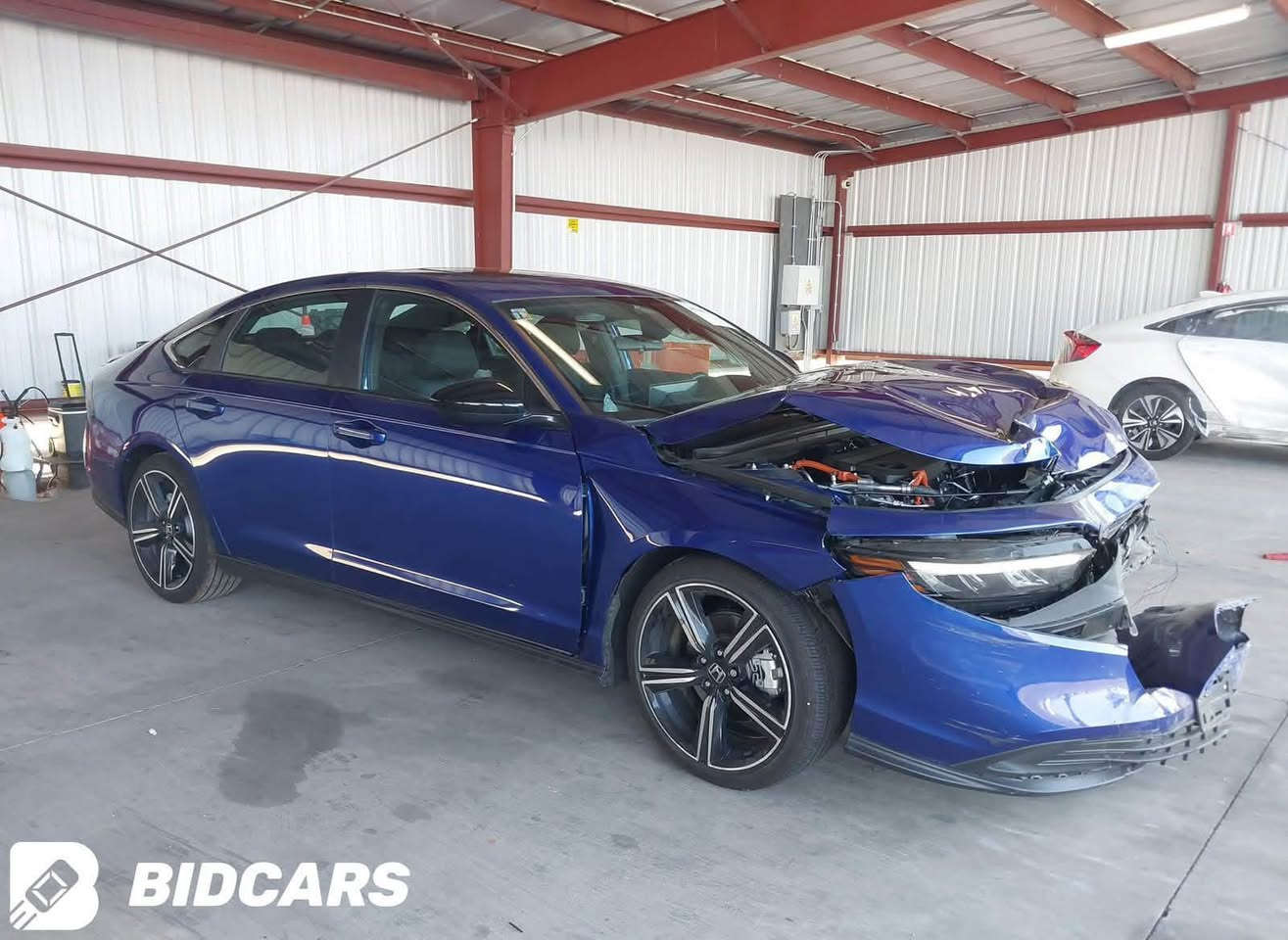 سلام عليكم
للبيع او مراوس 

هوندا  أكورد 

هايبرد(Hybrid)

مديل 2023

حادثه: بس بنيد مبدل 

ايرباكات فقط دركه 

موصفات؛

لونها ازرق

فئة سبورت (sport) 

• مكينه 2000

• شاشة كبيرة كار بلي+ اندرويد 

• بصمة تشغيل وابواب

• ⁠فتحة سقف

• كاميرا خلفية 3 انظمة

• كرسي كهرباء

• ⁠خزن ميموري   

• مري هيتر ونقطة عمياء

• مانع تصادم

• تحديد مسار

• شفتات بالستيرن

• مثبت سرعة

• مانع انزلاق

• دخول ذكي 

• إنارة ترحيبية

• هاندبريك كهرباء

• ⁠جنح خلفي رياضي ( sport)

•لايت عدسات زينون

• نظام اوتو لايت Auto

• لايت العالي زنون
 

• حساسات دخول الإنفاق

• حساسات ضغط هواء الإطارات

• أوامر صوتية 

• 3 أنظمة قيادة (eco, ev, sport)

سعرها 185وبيها مجال 

رقم بغداد
السيارة كلش نضيفه

• ⁠مكان سيارة : بغداد الدوره

• ⁠للاستفسار ***********
