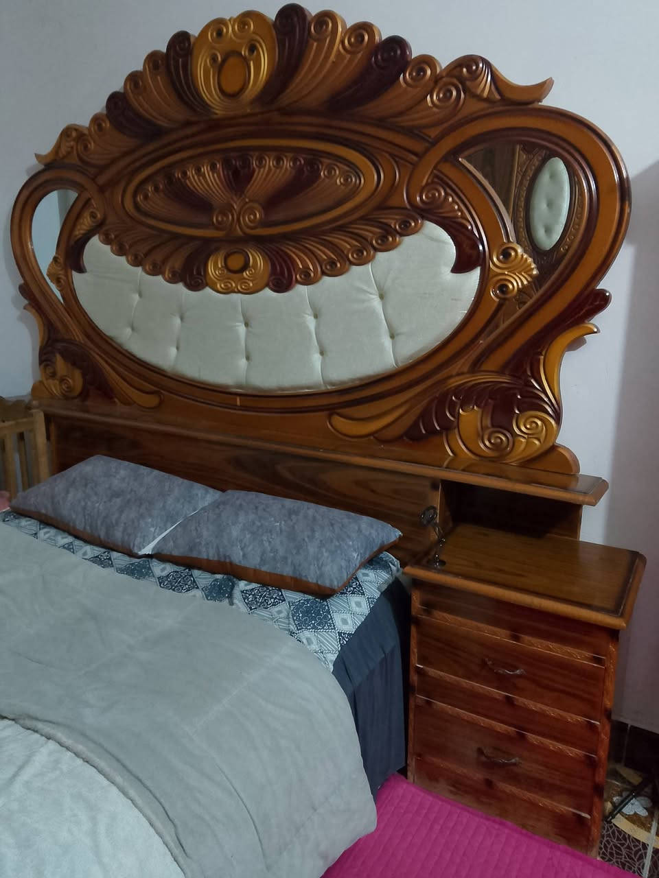 غرفه للبيع نضيفه ومبيهة اي شي بس محتاجه ومستعجله عله بيعهة ومانختلف عل سعر ادمن وافقي


**إذا كنت صاحب هذا الإعلان وتريد حذفه لأي سبب، رجاءا أرسل رسالة إلى الدعم الفني**