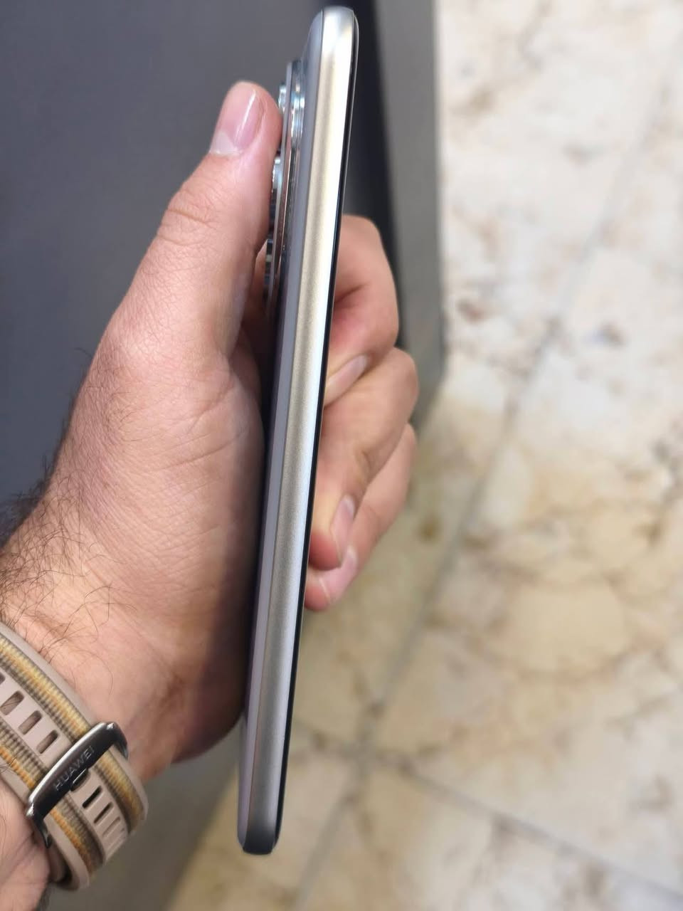 السلام عليكم
هونر 400 برو 
نظافة الجهاز 💯 
الرام 12 ذاكرة 512
مع كافة ملحقاته 
السعر خاص وتدلل


**إذا كنت صاحب هذا الإعلان وتريد حذفه لأي سبب، رجاءا أرسل رسالة إلى الدعم الفني**