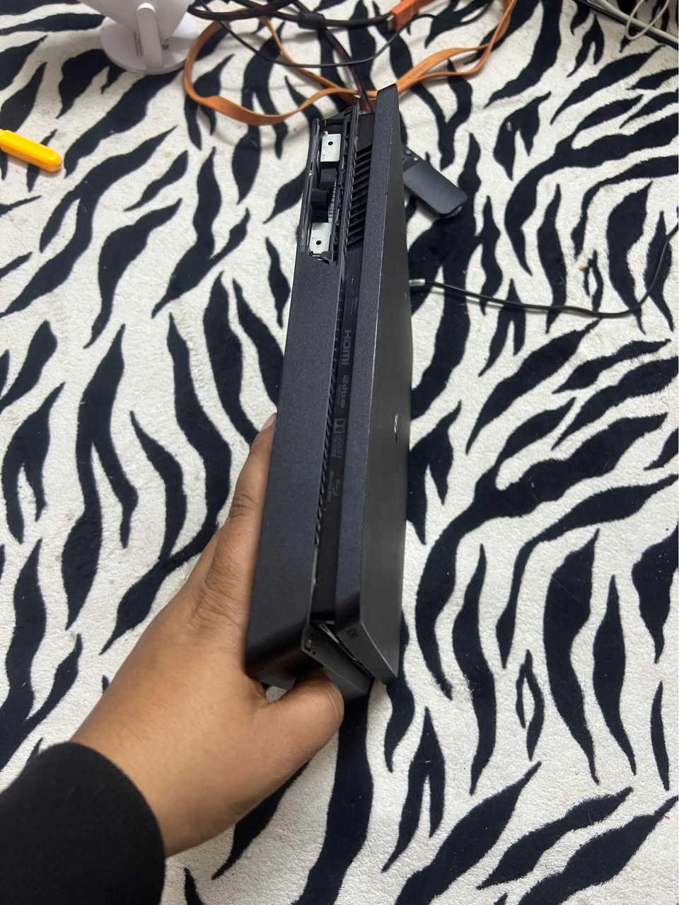 السلام عليكم
بلي فور سلم واحد تيرا سابقاً ممفتوح هسه سويتله ادامة معجون حراري جديد وانا ماجنت استخدم قرص أبــد كله مشتري اللعاب ، هسه اخلي قرص القرص ميطب ولايرضة ينسحب
ابيعة ع وضعة ويا يده اصليه ووواير تشغيل فقط
١٢٥ الف توصيل موجود داخل الكرخ بغداد, العراق


**إذا كنت صاحب هذا الإعلان وتريد حذفه لأي سبب، رجاءا أرسل رسالة إلى الدعم الفني**