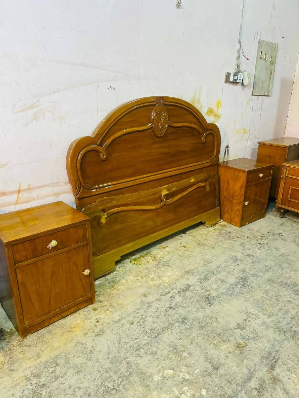 السلام عليكم غرفه ام الخمسه ملحق داخل وخارج صاج مستخدمه نضيفه سعر 650وبيها مجال بسيط عنوانها مدينه الصدر


**إذا كنت صاحب هذا الإعلان وتريد حذفه لأي سبب، رجاءا أرسل رسالة إلى الدعم الفني**